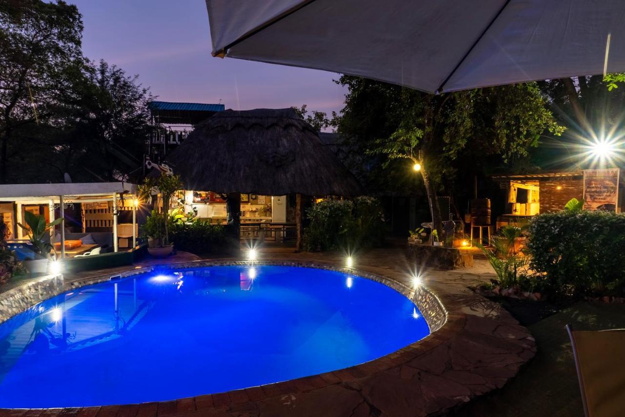 Victoria Falls Backpackers Lodge- Camp Sites Exteriör bild