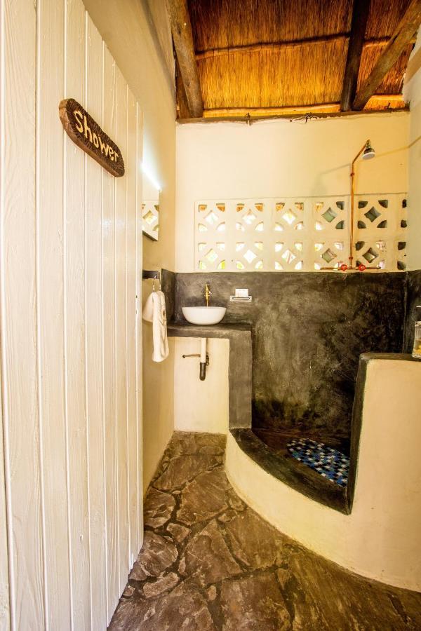Victoria Falls Backpackers Lodge- Camp Sites Exteriör bild