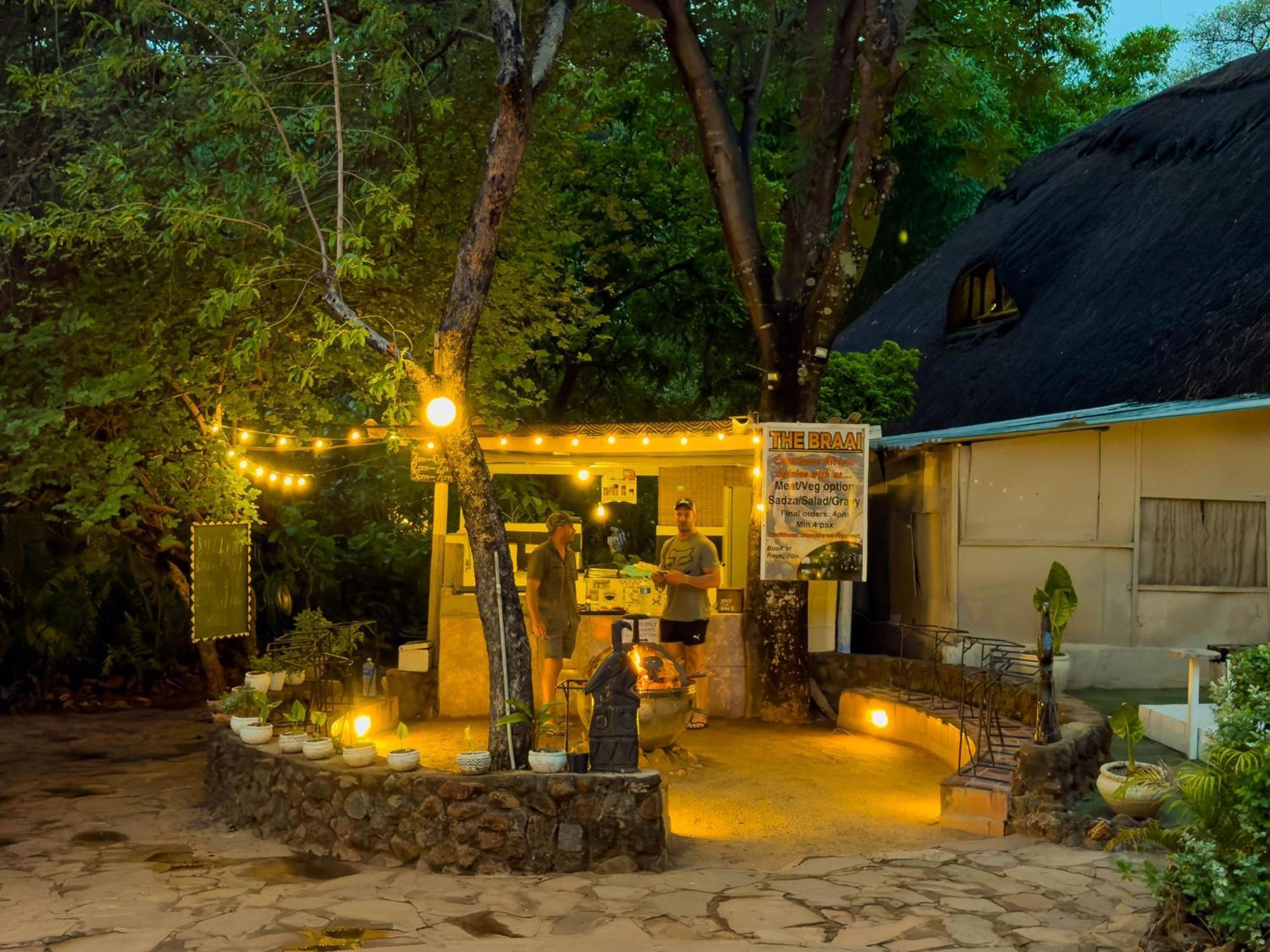 Victoria Falls Backpackers Lodge- Camp Sites Exteriör bild