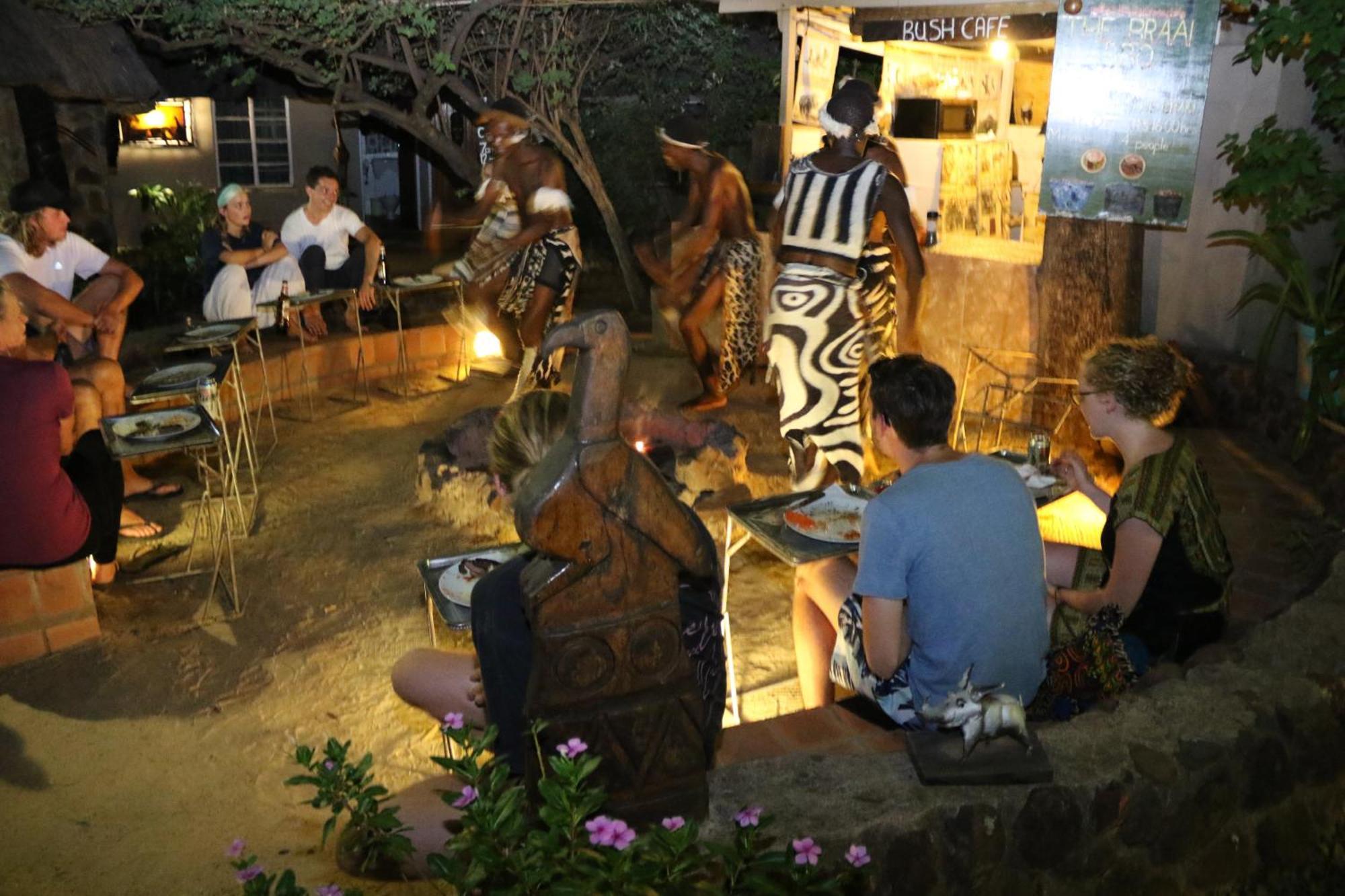 Victoria Falls Backpackers Lodge- Camp Sites Exteriör bild